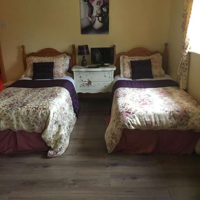 Отели типа «постель и завтрак» Heeneys Lodge B&B Донегол-11
